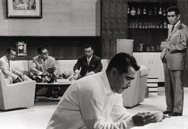 Editorial use only. No book cover usage. Mandatory Credit: Photo by Toho/Kobal/REX/Shutterstock (5867911b) Toshiro Mifune High and Low - 1963 Director: Akira Kurosawa Toho JAPAN Scene Still Foreign Tengoku To Jugoku